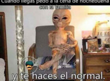 Alien cena de nochebuena